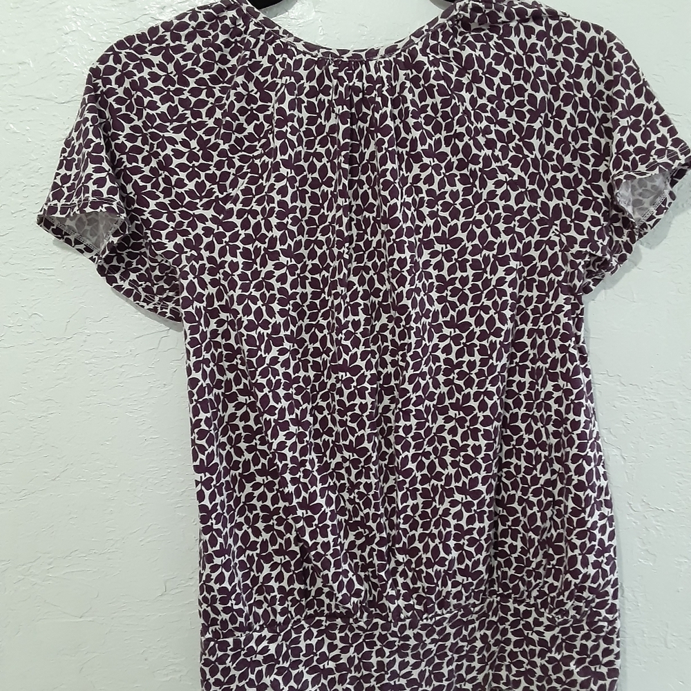 Old navy tee - Picture 3 of 5